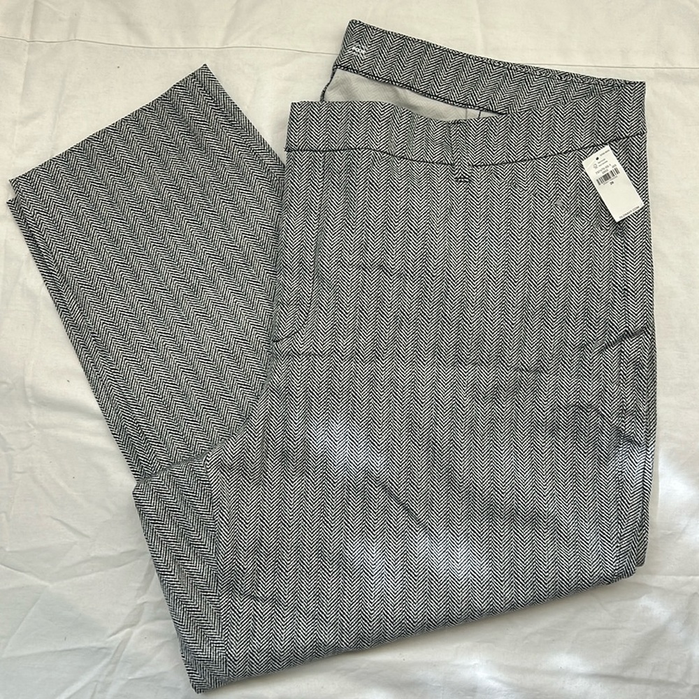 Old Navy Pixie Pants NWT